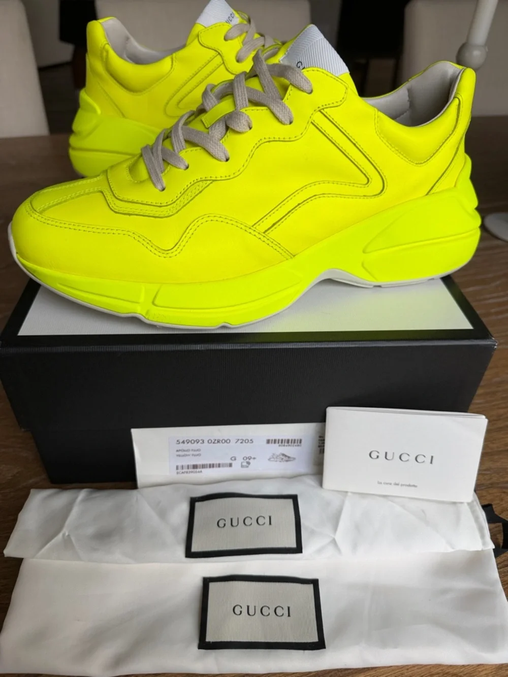 Gucci Rhyton Low Fluorescent Yellow Sneakers - Picture 8 of 8
